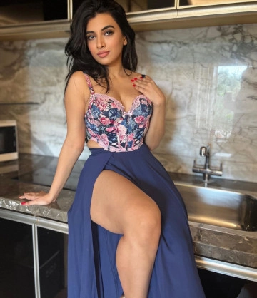 Priya first time coming in Dubai